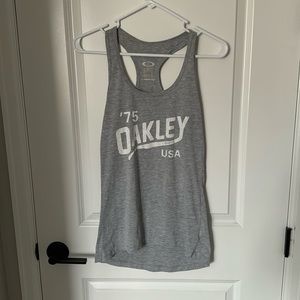 Oakley tank